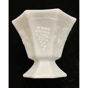 Anchor Hocking Milk Glass Candy Dish W/ Grape Clusters & Leaves 5x6" Hexagon